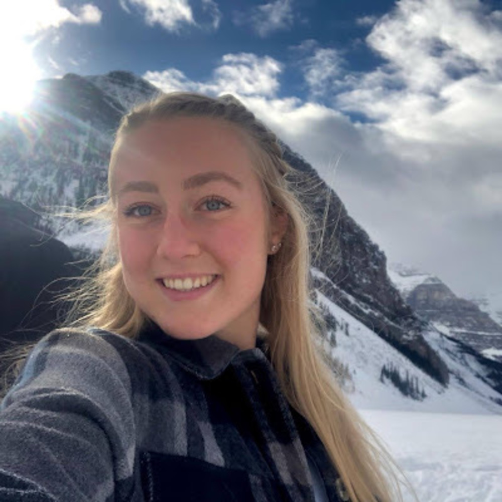 Meet your Posher, Mikayla